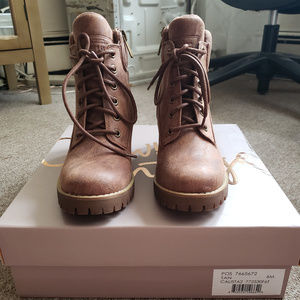 CROWN VINTAGE Calista Combat Boot